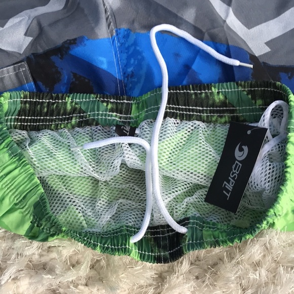 NWT, Men’s Bathing Suit 🌴 - Picture 3 of 4